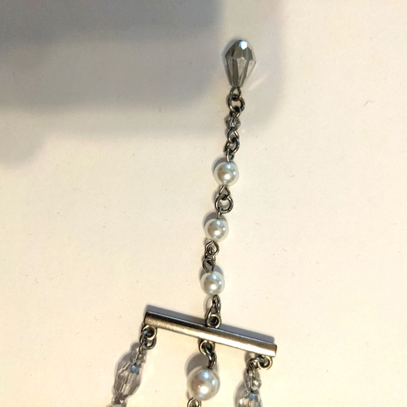 White House Black Market Faux Pearl Rhinestone and Silver Tone Bracelet Like New - Picture 4 of 4